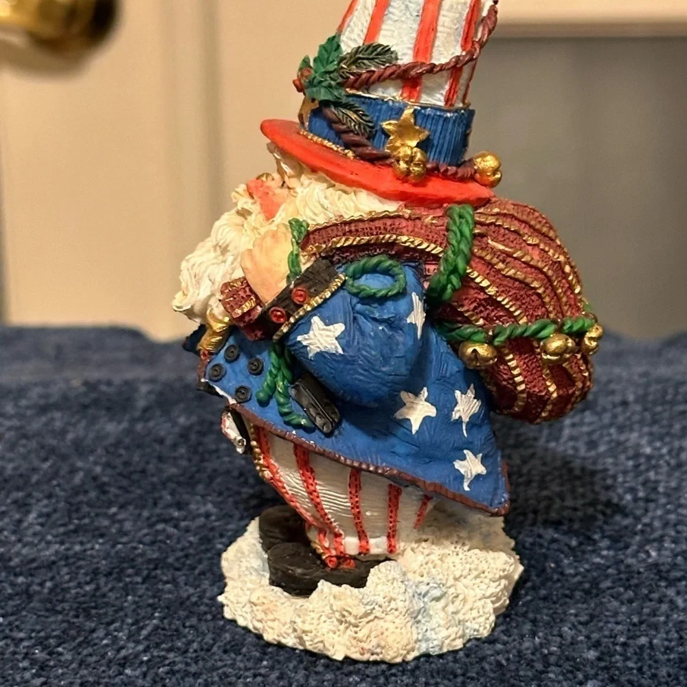 American Santa dressed like Uncle Sam by Crinkle Claus.
